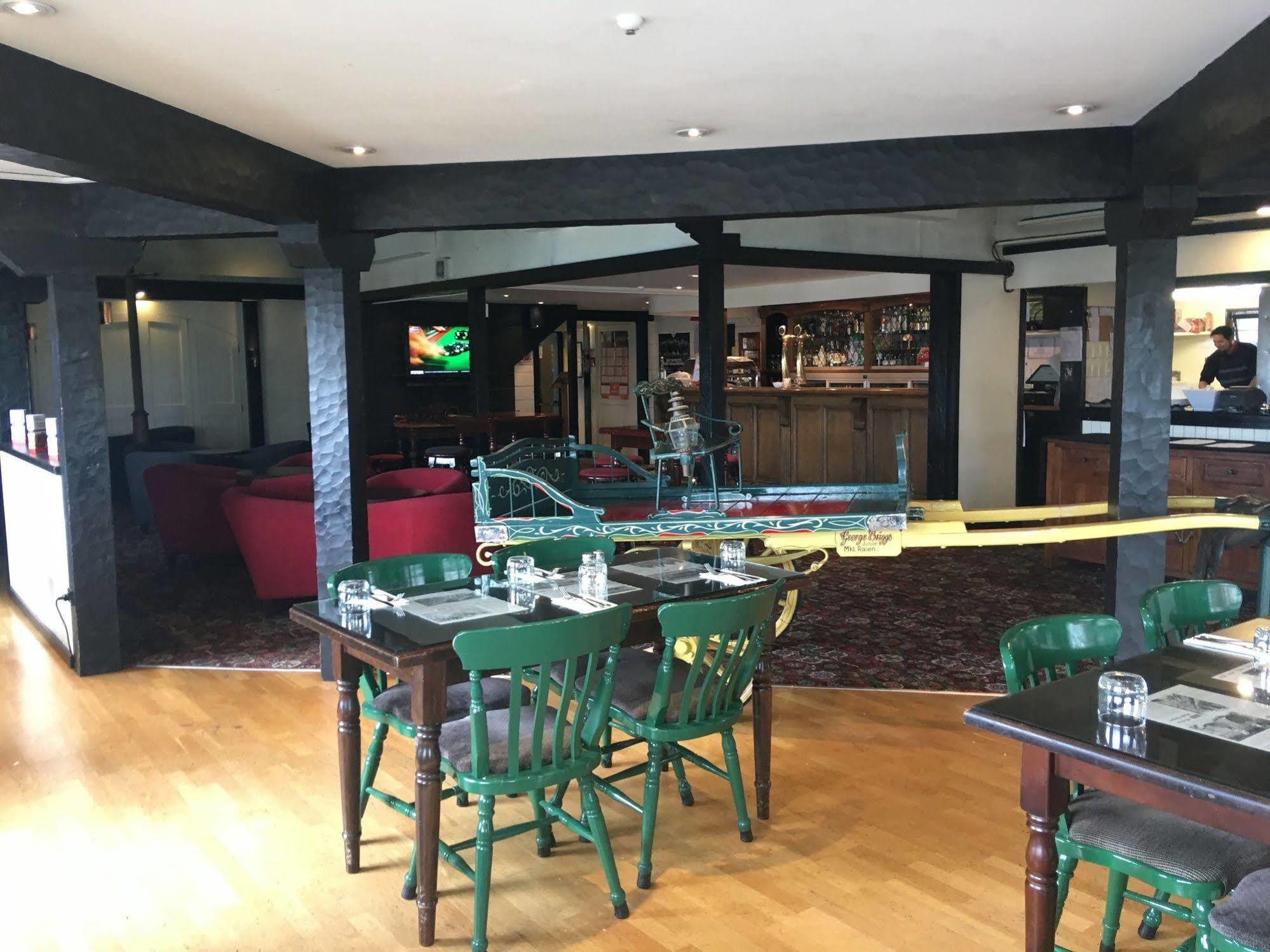 The Surrey Hotel Оукланд Екстериор снимка